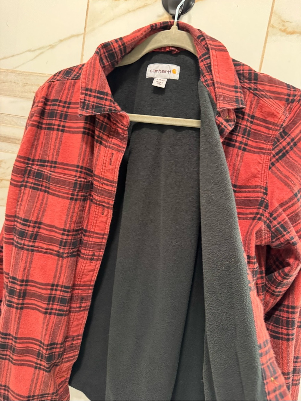 Carhartt Red and Black Plaid Button-Down Shirt Jacket size small (4-6) - Picture 10 of 12